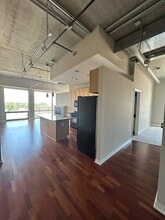 350 N Main St, Unit Main North Lofts Unit 618 in Royal Oak, MI - Foto de edificio - Building Photo