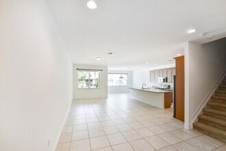 100 NW 69th Cir in Boca Raton, FL - Building Photo - Building Photo