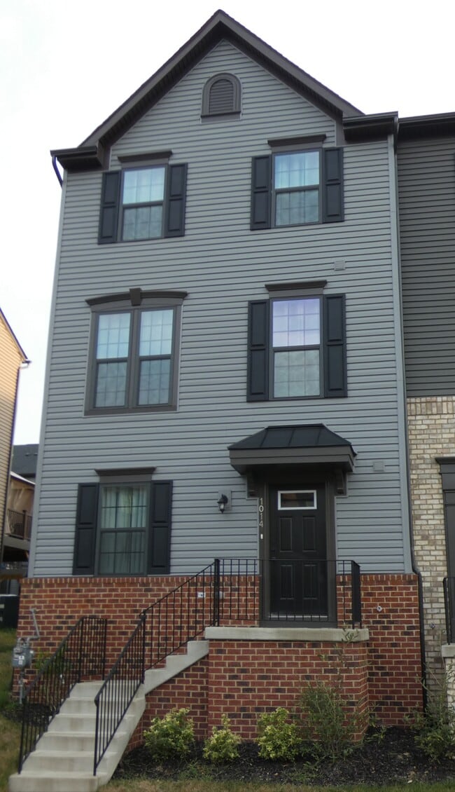 1014 Trestle Dr