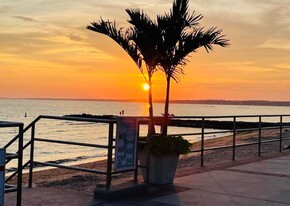 38 Seabreeze Rd in Old Saybrook, CT - Building Photo