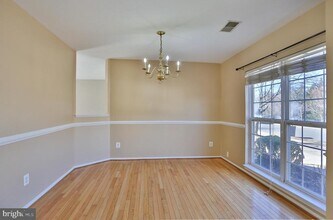 17259 Larkin Dr in Dumfries, VA - Building Photo - Building Photo