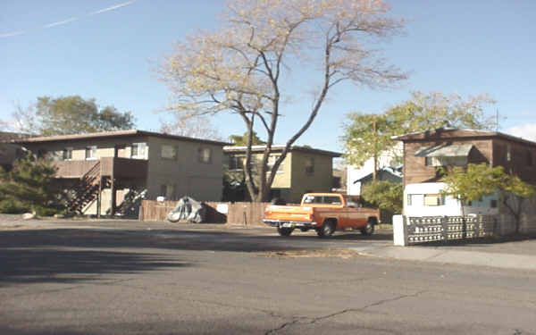 911-921 Willow St in Reno, NV - Foto de edificio - Building Photo