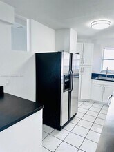 1750 W 46th St in Hialeah, FL - Building Photo - Building Photo