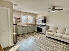 341 Main St in Islip, NY - Building Photo