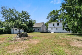 328 Alma Dr in Fairfield, CT - Building Photo - Building Photo