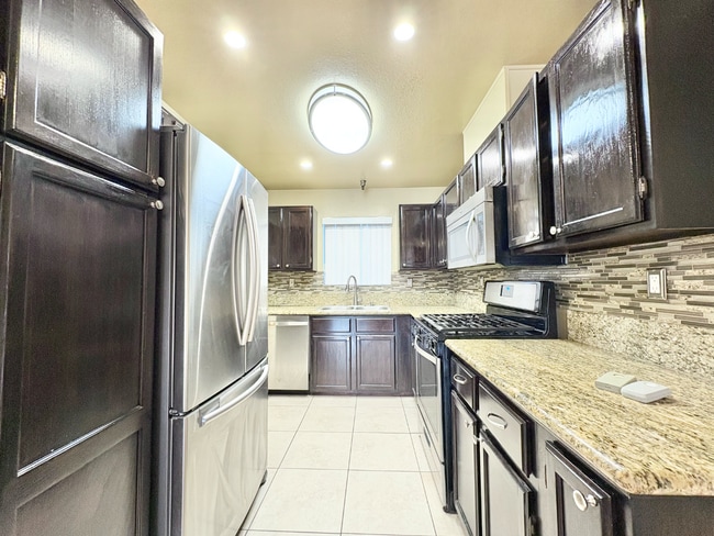 property at 14542 Burbank Blvd