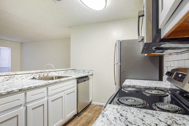 Sandpiper Apartments in Warner Robins, GA - Foto de edificio - Building Photo