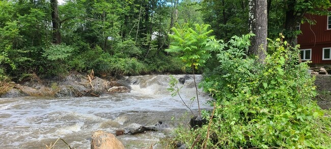 property at 18 Martinsville Rd