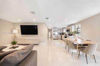 3564 William Ave in Miami, FL - Foto de edificio - Building Photo