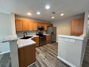 8216 Christmas Ct in Charlotte, NC - Building Photo - Building Photo