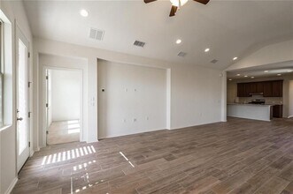1911 Crimson Rosella Trl in Austin, TX - Building Photo - Building Photo