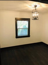 915 N Chester Ave in Inglewood, CA - Foto de edificio - Building Photo