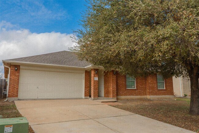 11712 Dunfries Ln in Austin, TX - Foto de edificio - Building Photo