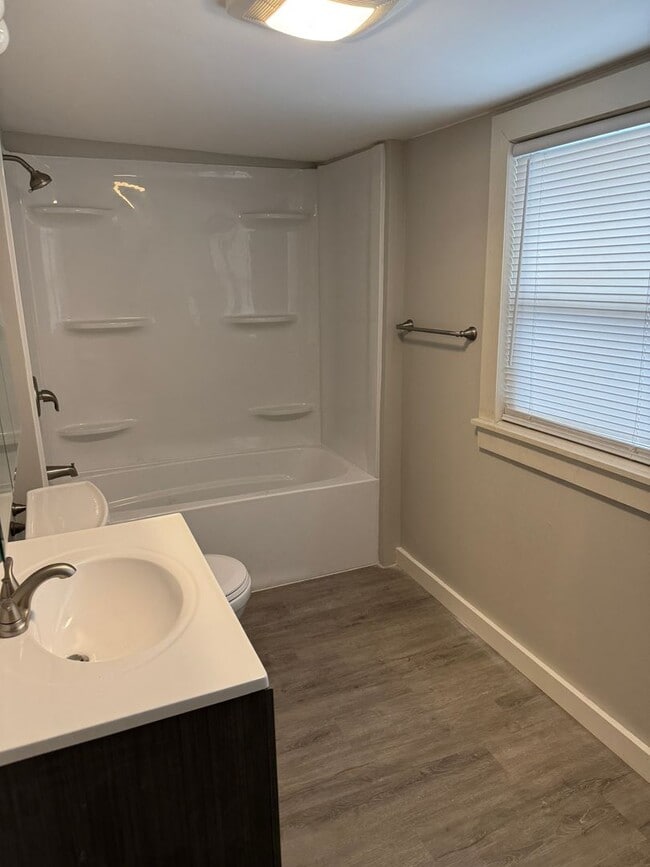 property at 507 Redbud Ln