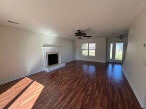 100 Dover Ct E in Sanford, NC - Building Photo - Building Photo