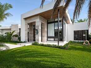 135 Churchill Rd in West Palm Beach, FL - Building Photo - Building Photo