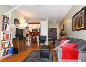 321 Summit Ave in Boston, MA - Building Photo - Building Photo