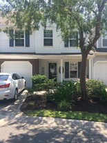 71 Pembroke Ln in Pawleys Island, SC - Building Photo