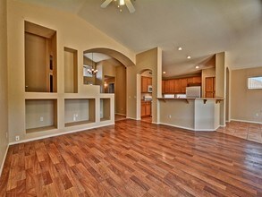 1751 W Amberwood Dr in Phoenix, AZ - Building Photo - Building Photo