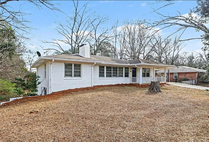 7120 S Sweetwater Rd in Lithia Springs, GA - Building Photo