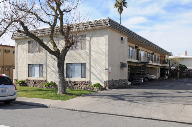 Halo House Transitional Housing in Modesto, CA - Building Photo - Building Photo