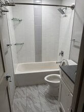 511 W Main St in Stamford, CT - Building Photo - Building Photo