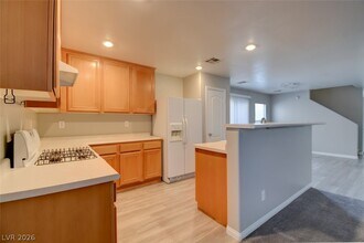 536 Mayfair Walk Ave in Las Vegas, NV - Building Photo - Building Photo