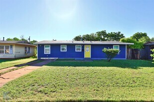 1337 S La Salle Dr in Abilene, TX - Building Photo