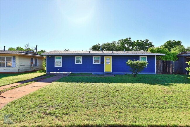 property at 1337 S La Salle Dr