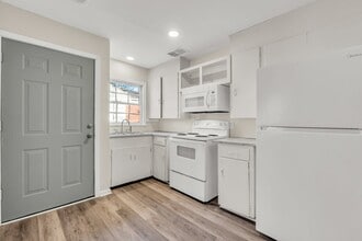 403 E Jordan Ave in West Point, MS - Building Photo - Building Photo