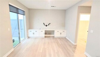 2120 Sagebrush Walk in Gardena, CA - Building Photo