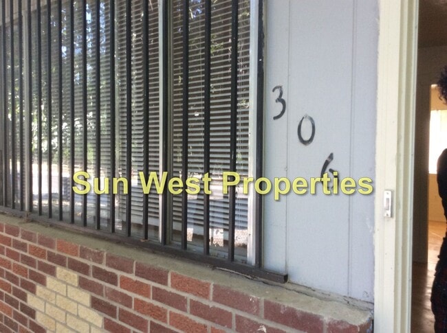 property at 306 N Rio Grande Ave