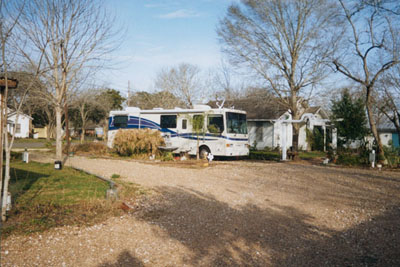 Travelers Paradise RV Park in Bay City, TX - Building Photo