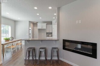 18010 NE 47th Ave in Vancouver, WA - Building Photo - Building Photo