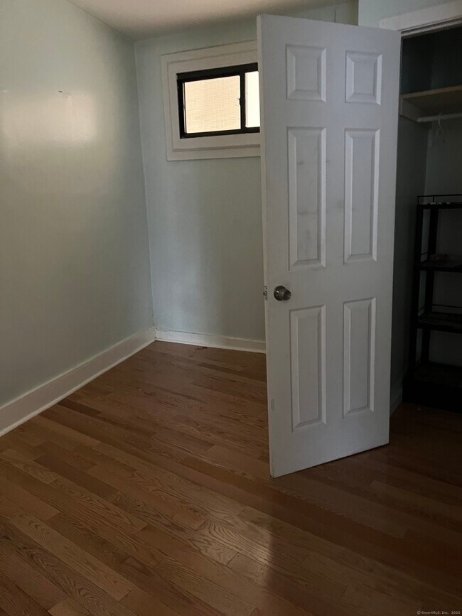546 Congress Ave in New Haven, CT - Building Photo - Building Photo