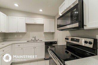 560 Georgia Ave in Altamonte Springs, FL - Foto de edificio - Building Photo