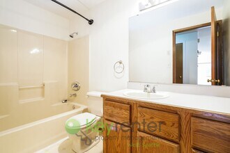 734 N 94th St in Seattle, WA - Building Photo - Building Photo