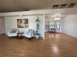 1345 Lakeshore Dr in Spicewood, TX - Building Photo - Building Photo