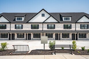 East Adams Townhomes in Lebanon, TN - Building Photo