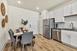 Birchway Quarry Falls in Fort Worth, TX - Building Photo