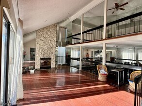 105 Westgate Dr in Edison, NJ - Building Photo - Building Photo