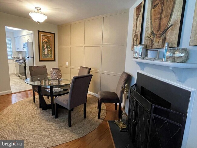 property at 2606 Tunlaw Rd NW