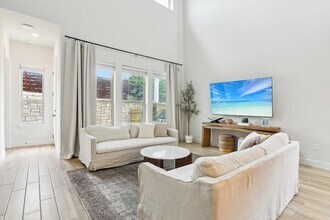 12803 Bloomington Dr in Austin, TX - Building Photo - Building Photo