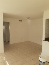 2735 W 66th St, Unit #12-23 in Hialeah, FL - Building Photo - Building Photo