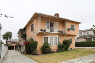 215 S Gale Dr in Beverly Hills, CA - Building Photo - Primary Photo