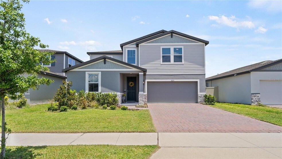 5291 Meredrew Ln in St. Cloud, FL - Foto de edificio