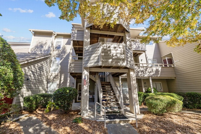 property at 2505 Stockbridge Dr