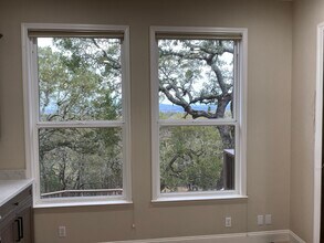 2512 Laguna Vista Dr, Unit 2512 Laguna Vista Dr in Novato, CA - Building Photo - Building Photo