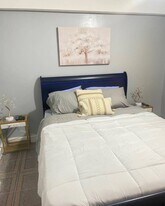 21-24 28th Ave in Queens, NY - Building Photo