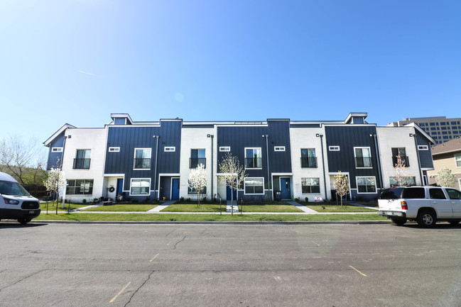 Townhomes at Virginia Village in Denver, CO - Building Photo - Building Photo